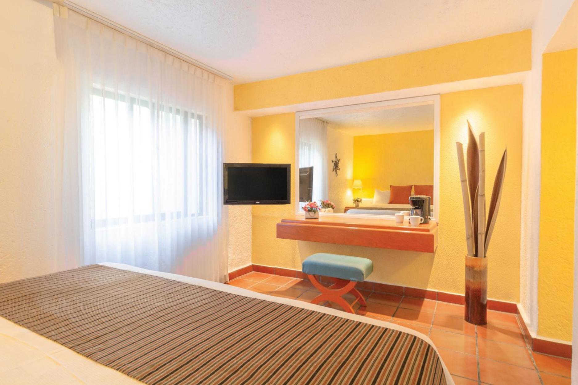 Hotel Racquet Cuernavaca Oda fotoğraf
